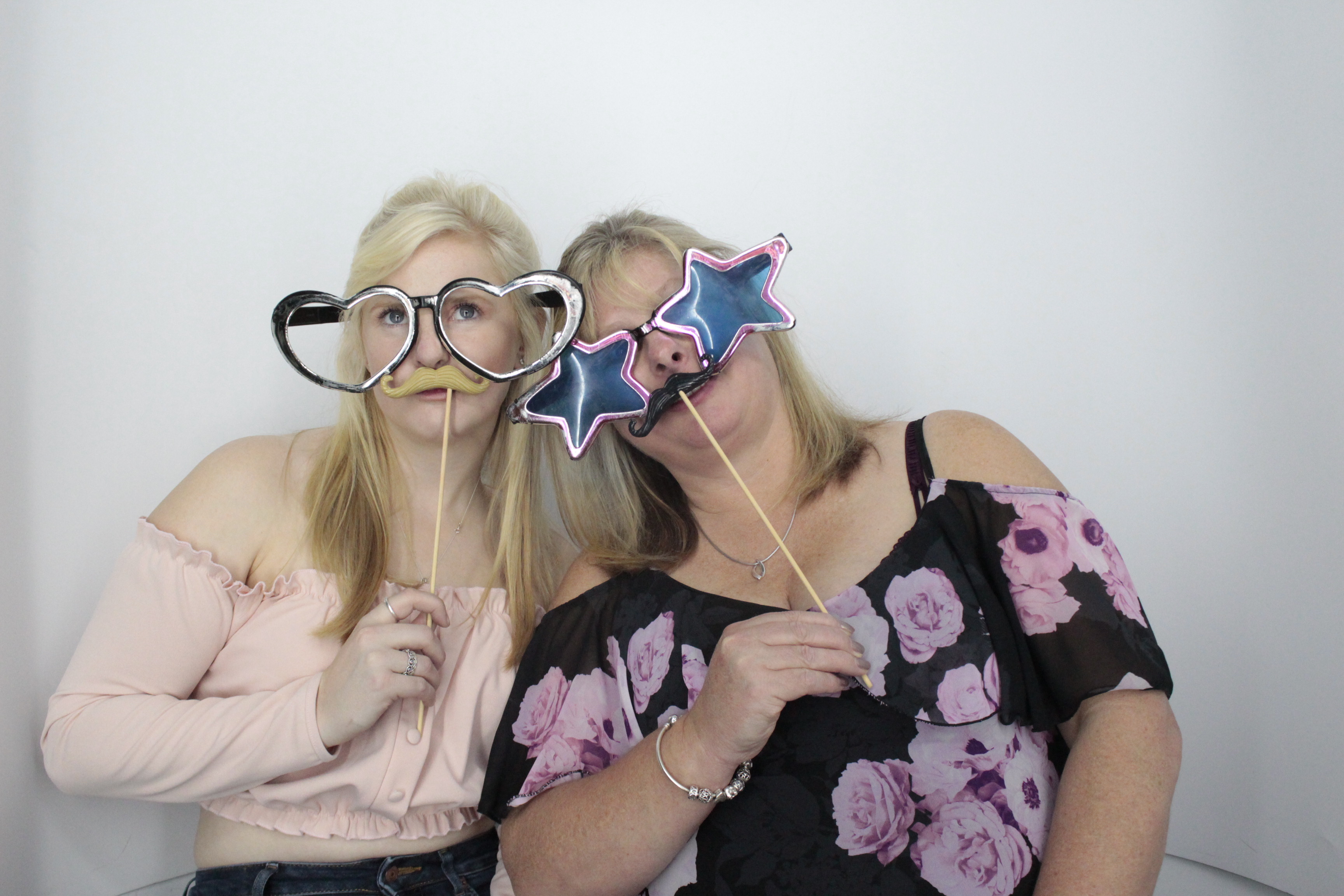 Dorothy's 90th Birthday | View more photos from the event at gallery.myphotoboothexperience.co.uk/u/MyPhotoBoothExperienceLtd/Dorothys-90th-Birthday